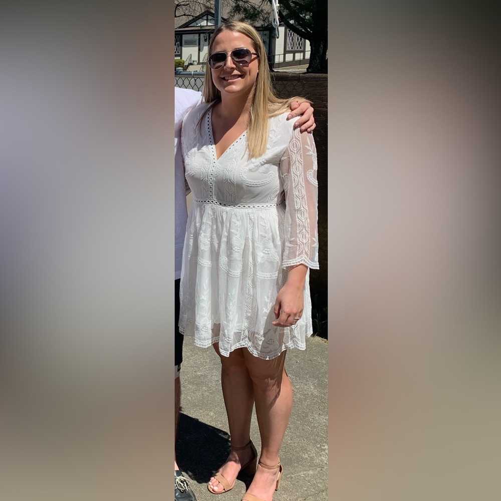 White Lace long sleeved dress